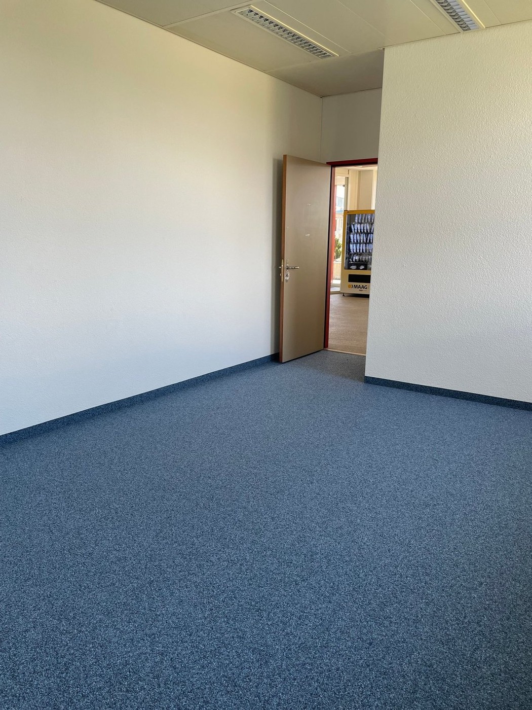 22m² office