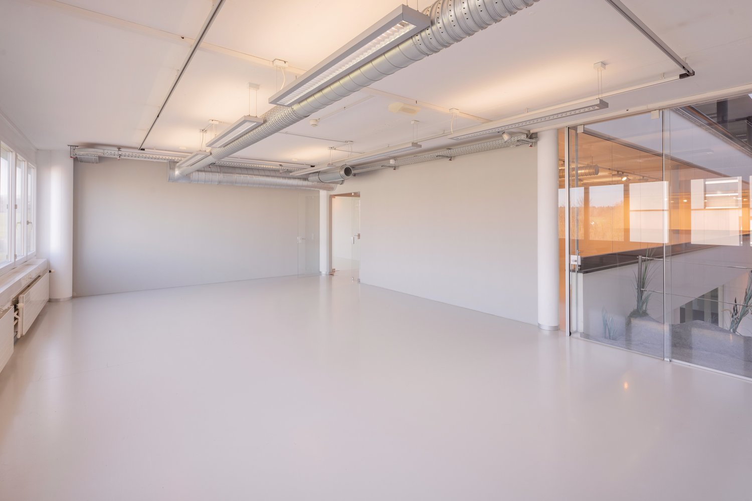 58m² office