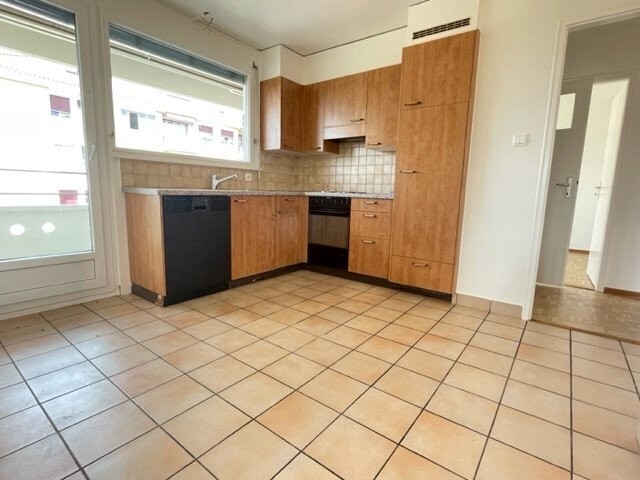 6 rooms apartment