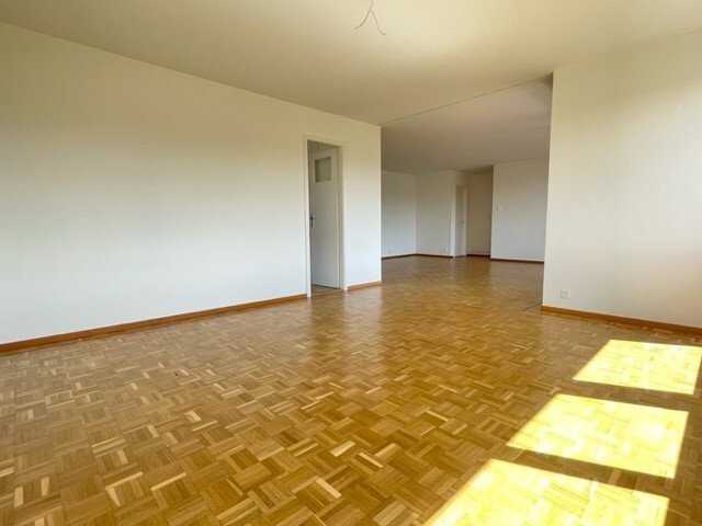 6 rooms apartment