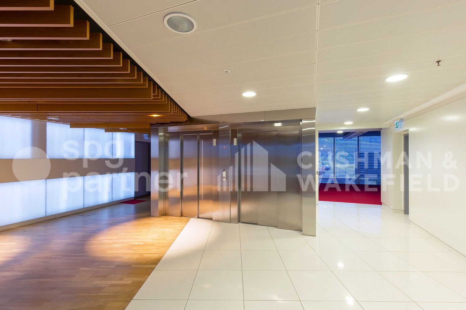 5000m² office
