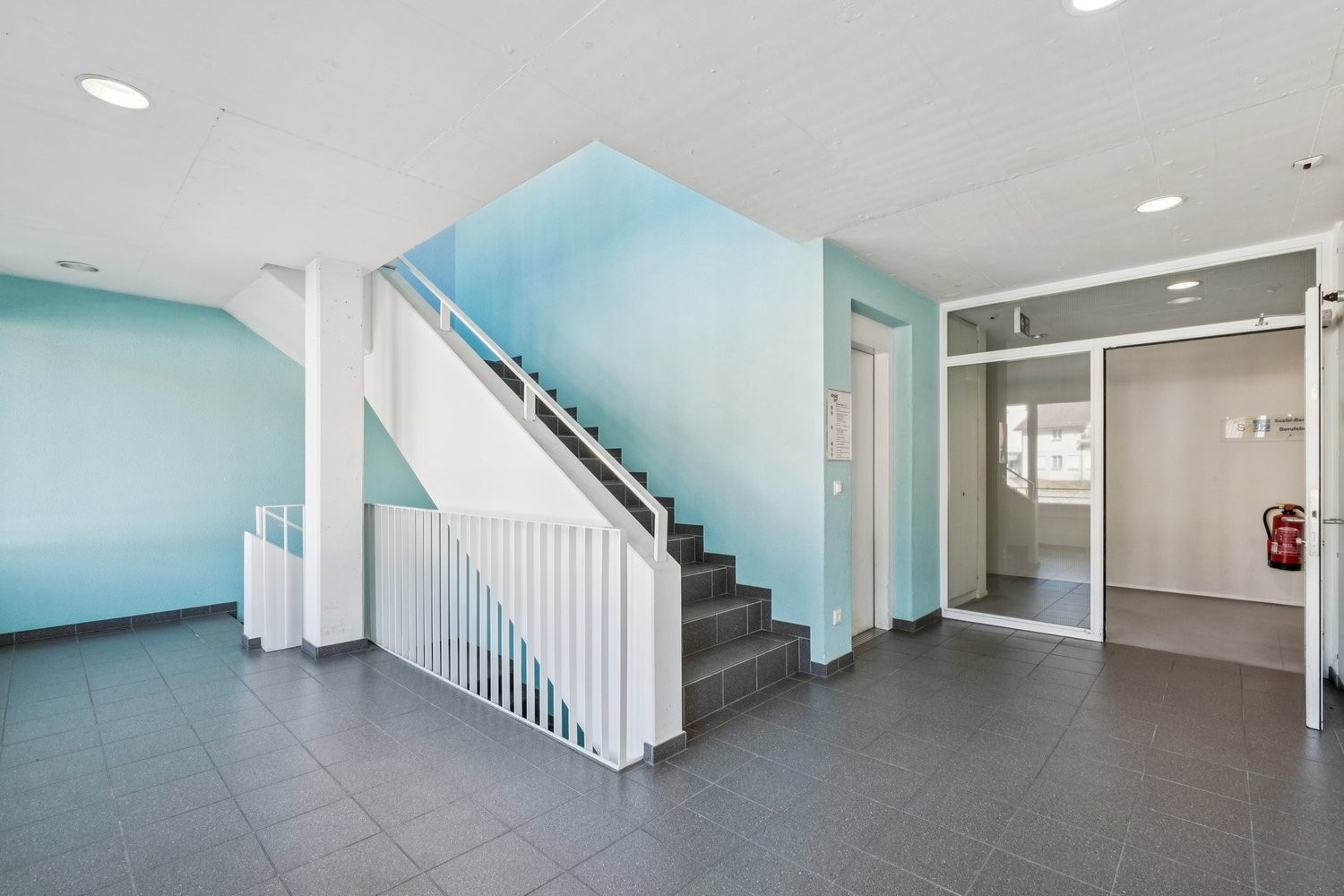 124m² studio