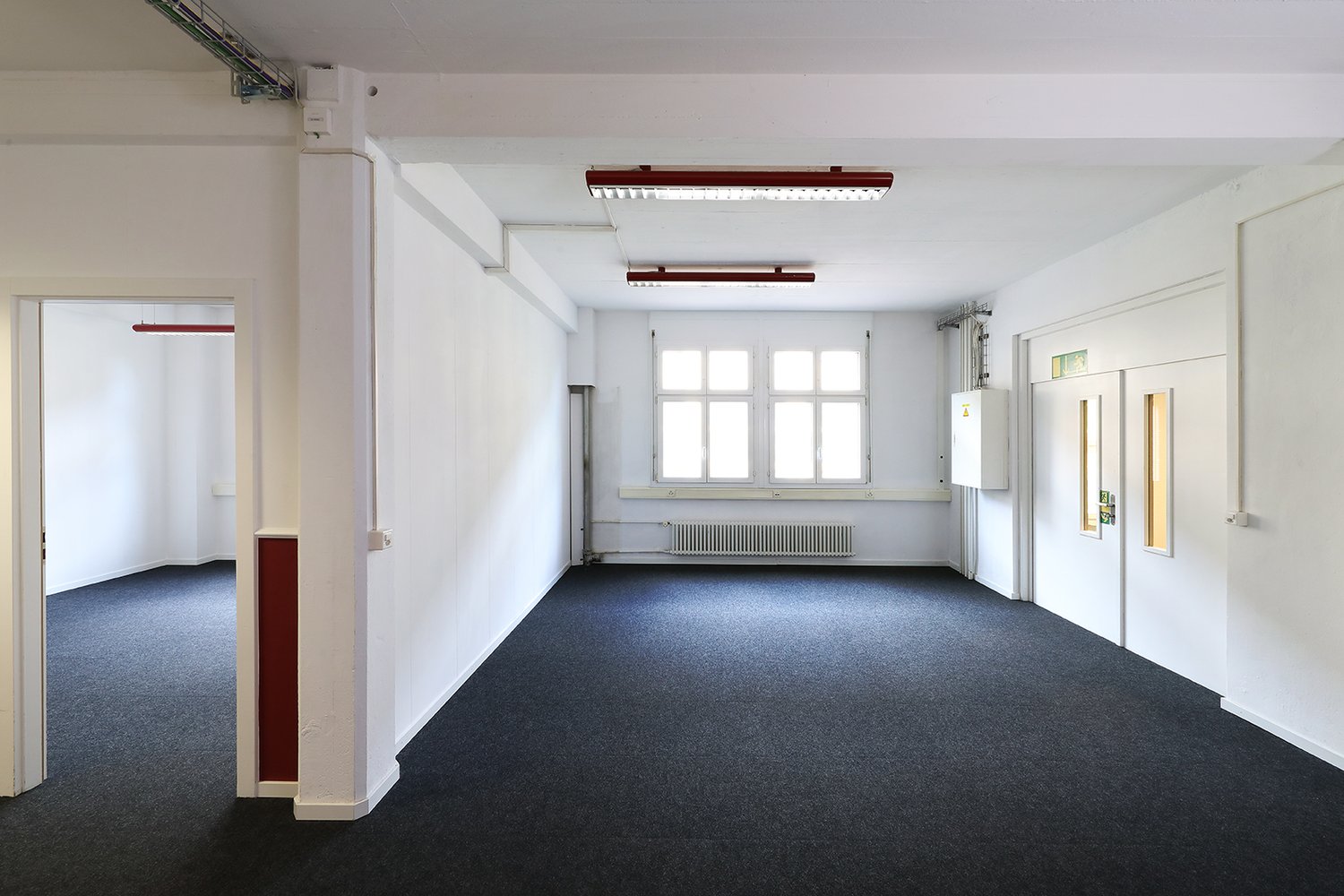 281m² office