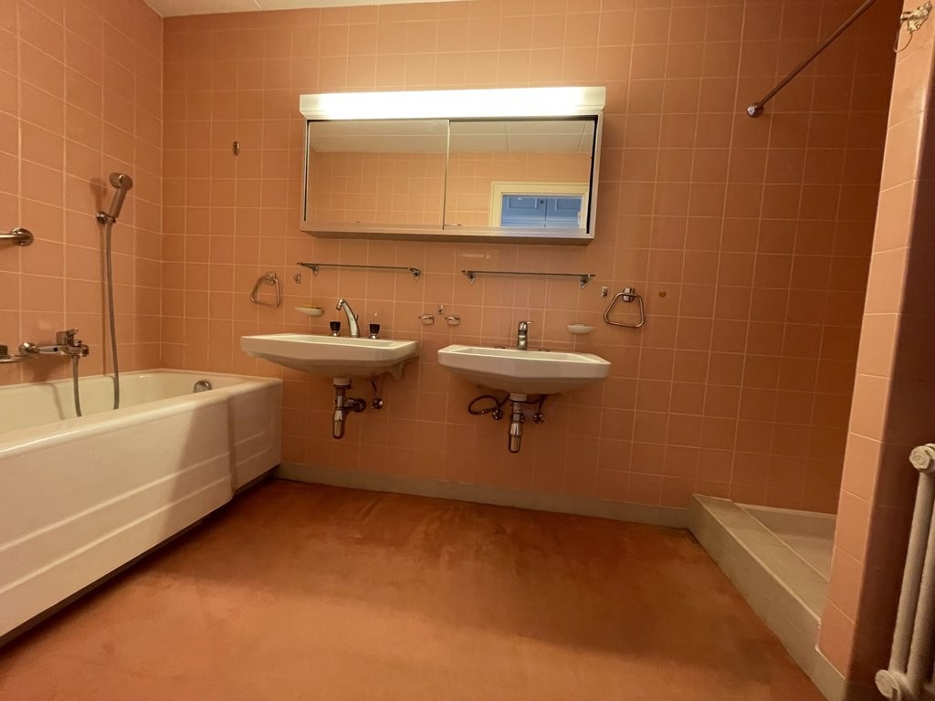 6 rooms apartment