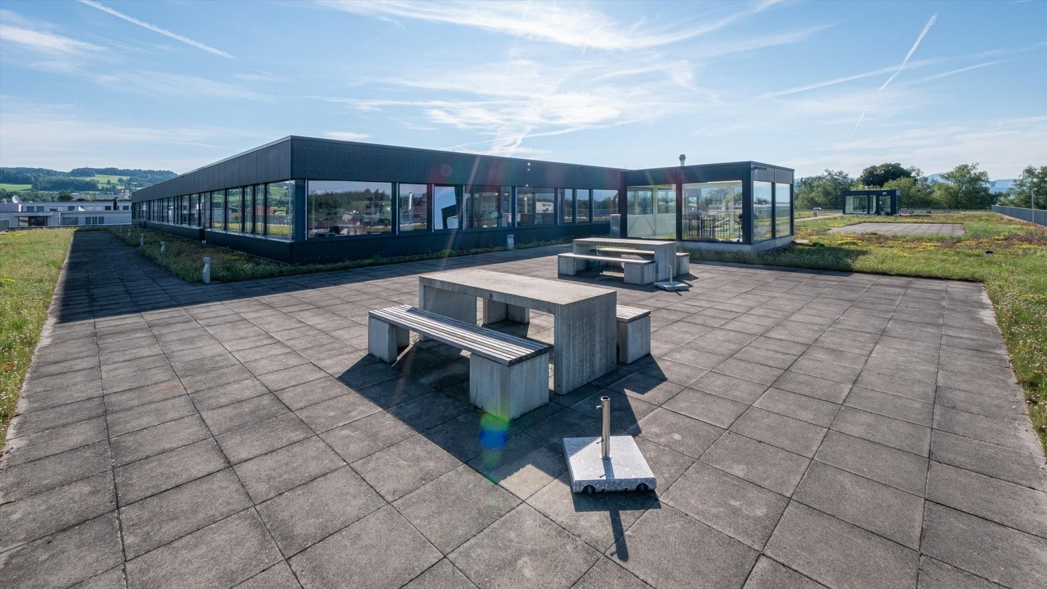230m² office