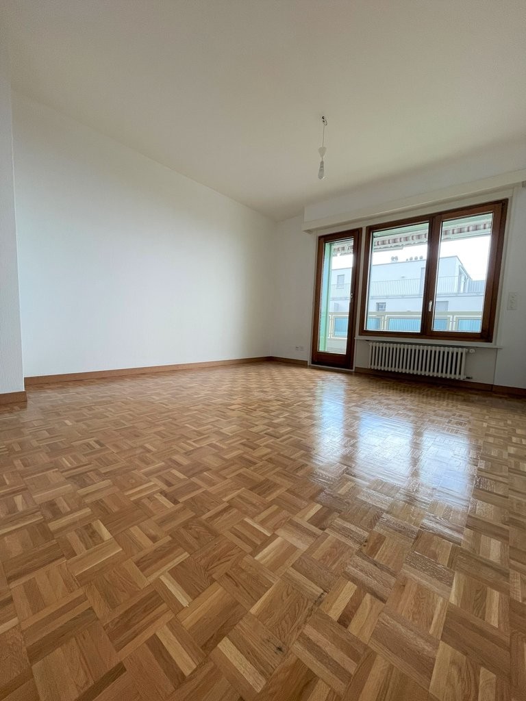 6 rooms apartment