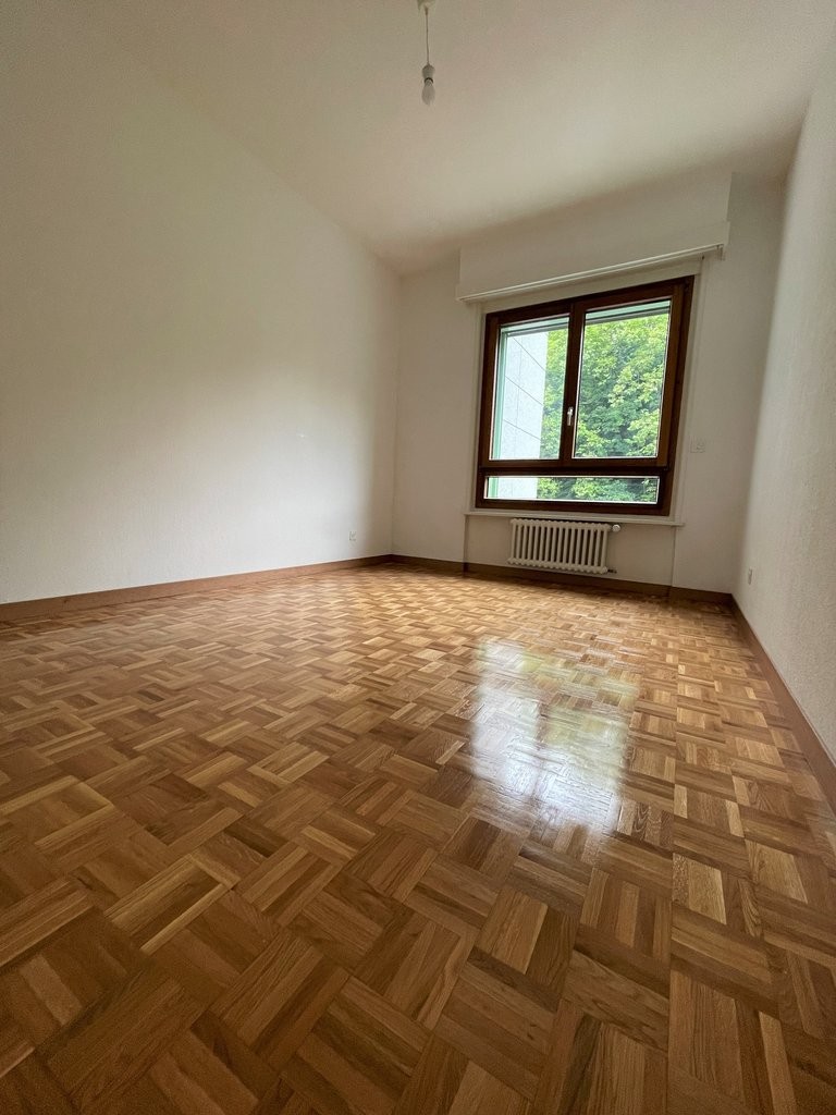 6 rooms apartment