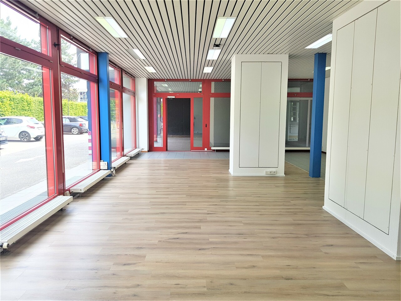 240m² commercial