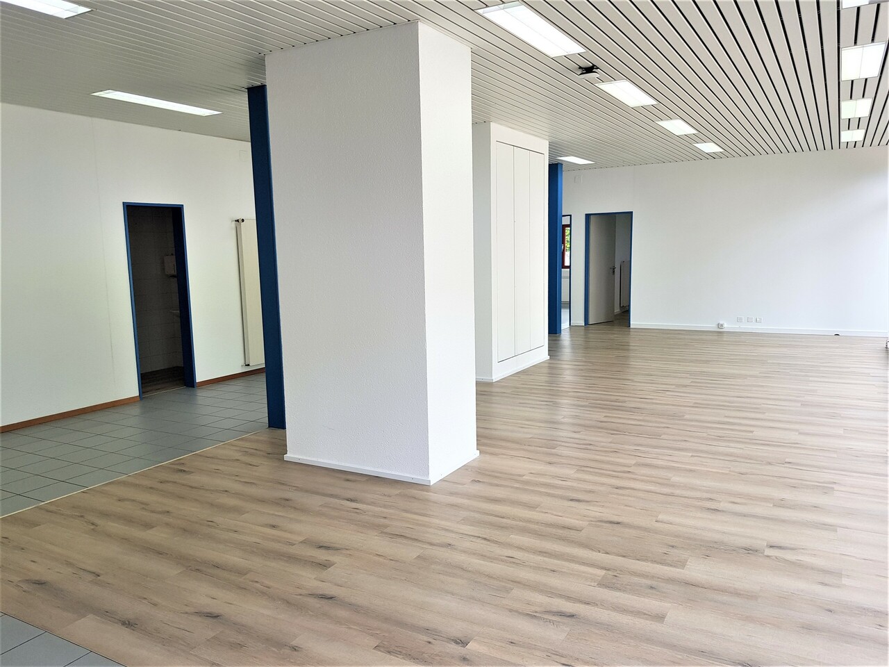 240m² commercial