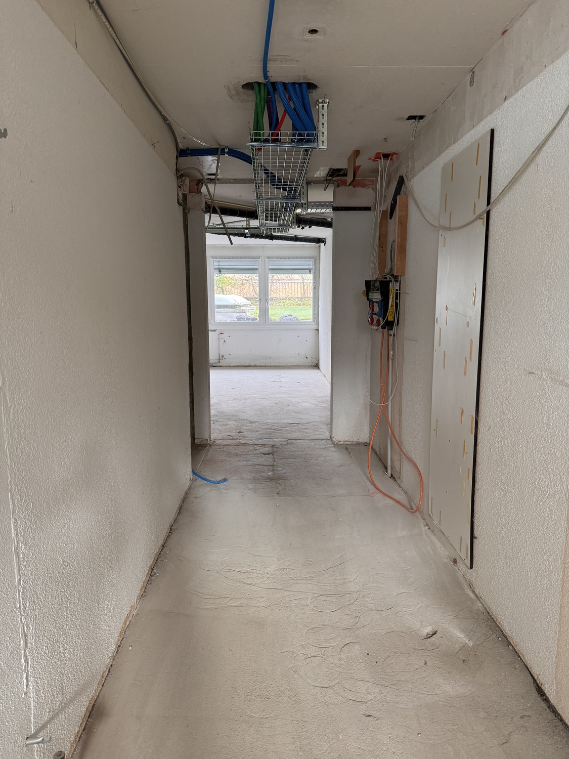 196m² commercial