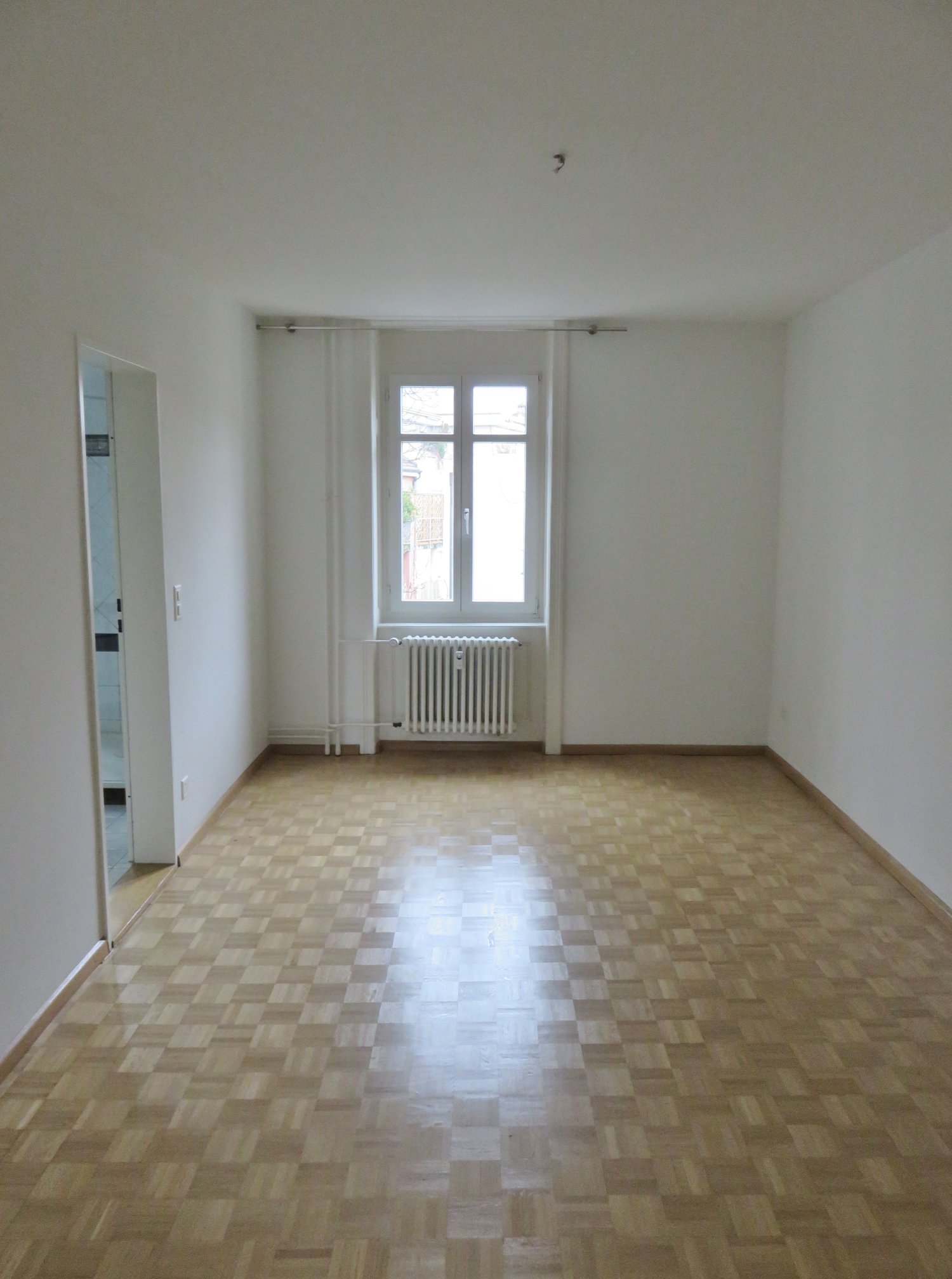 5 rooms apartment