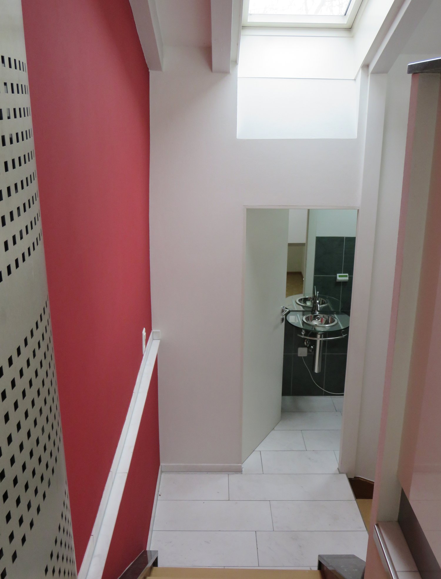 5 rooms apartment