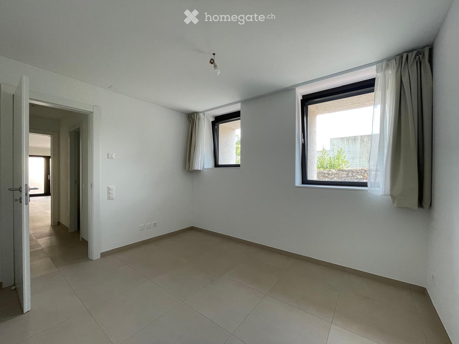 5 rooms apartment