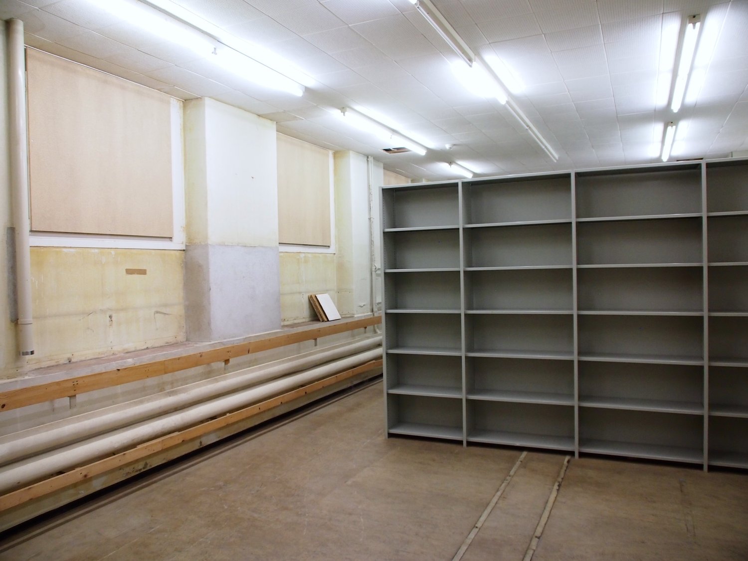 25m² storage room