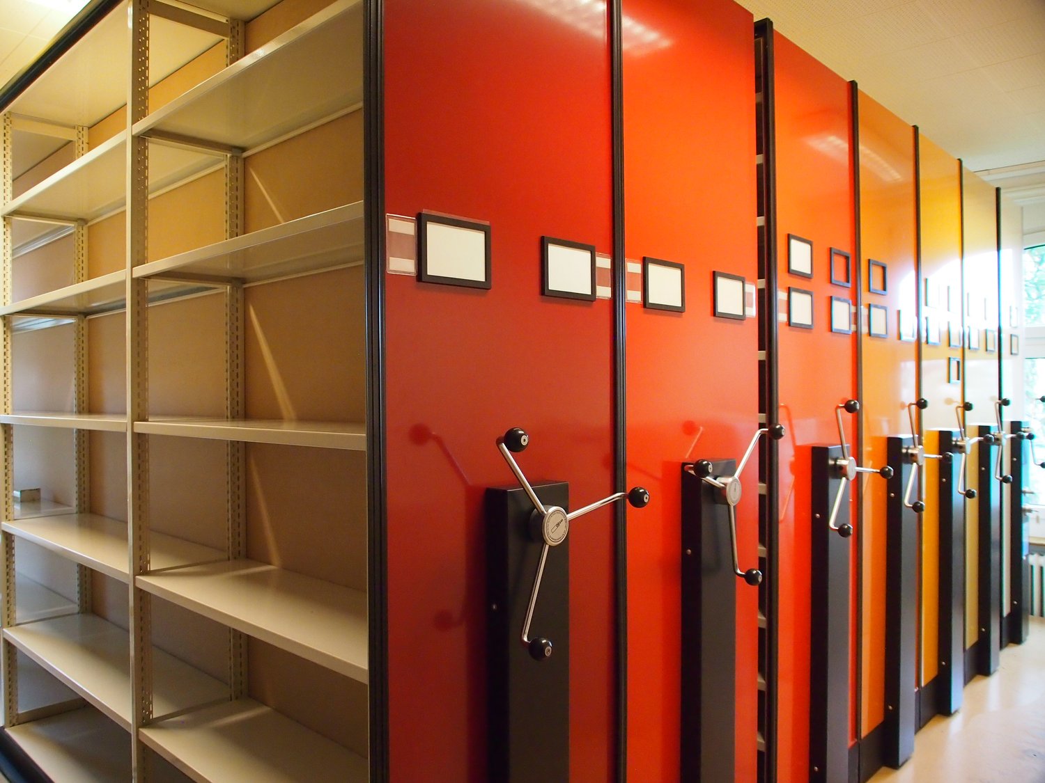 25m² storage room