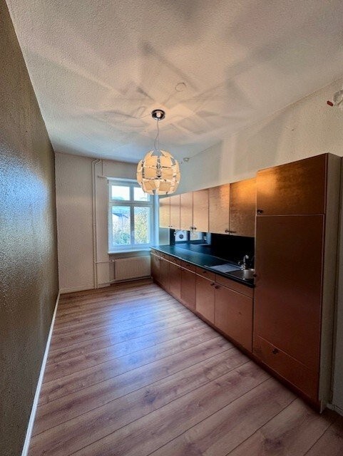 130m² office