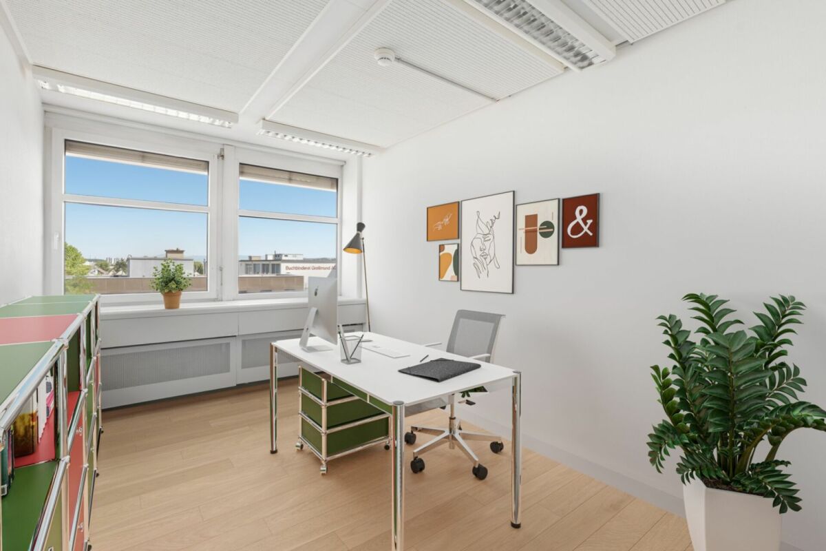 190m² commercial