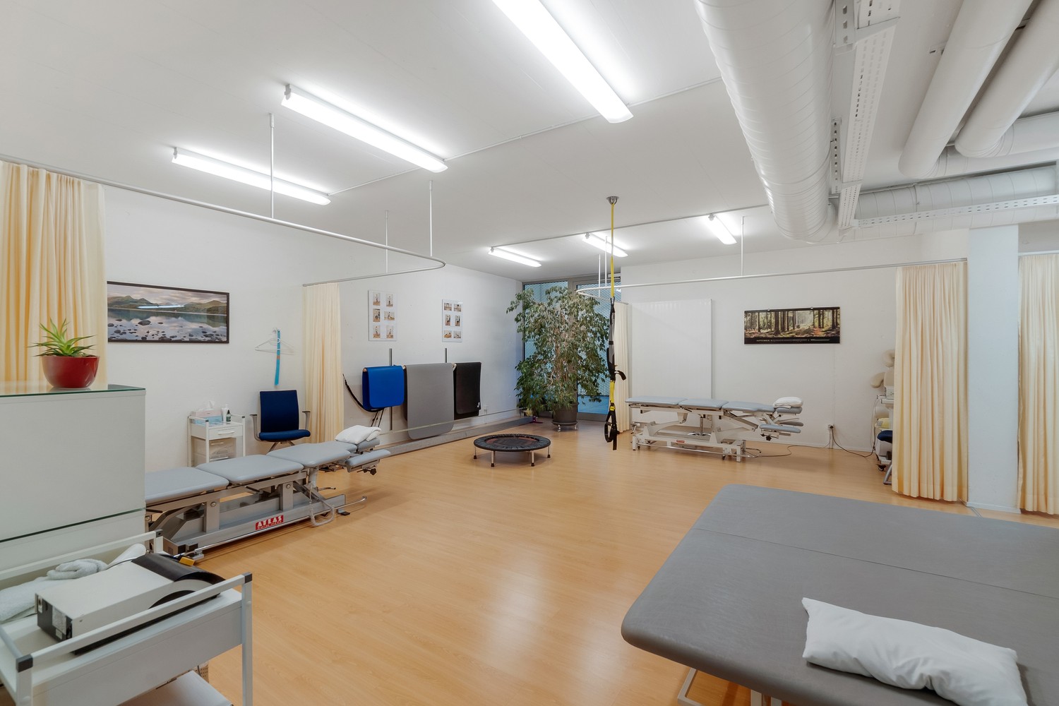 288m² office