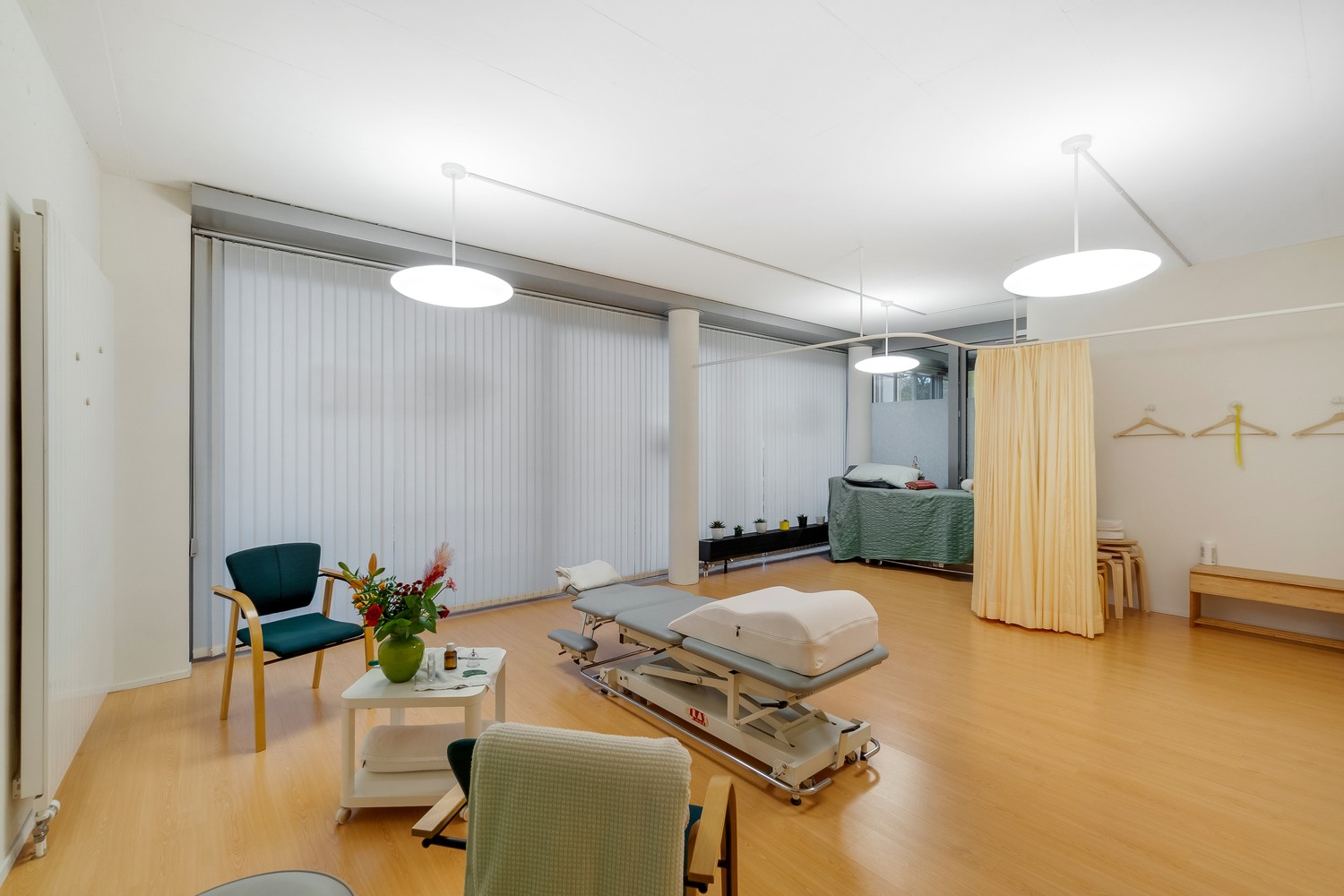 288m² office