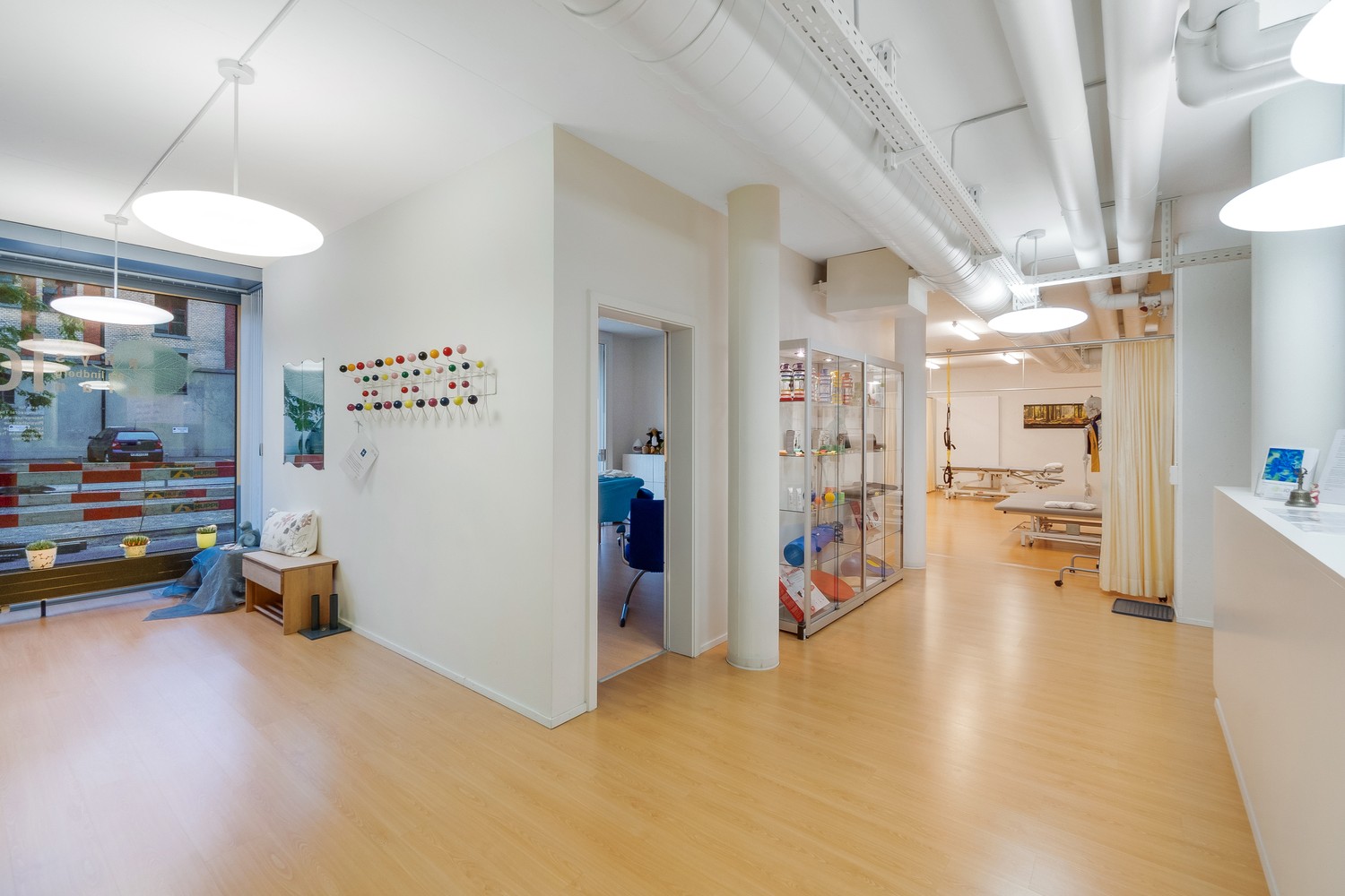 288m² office