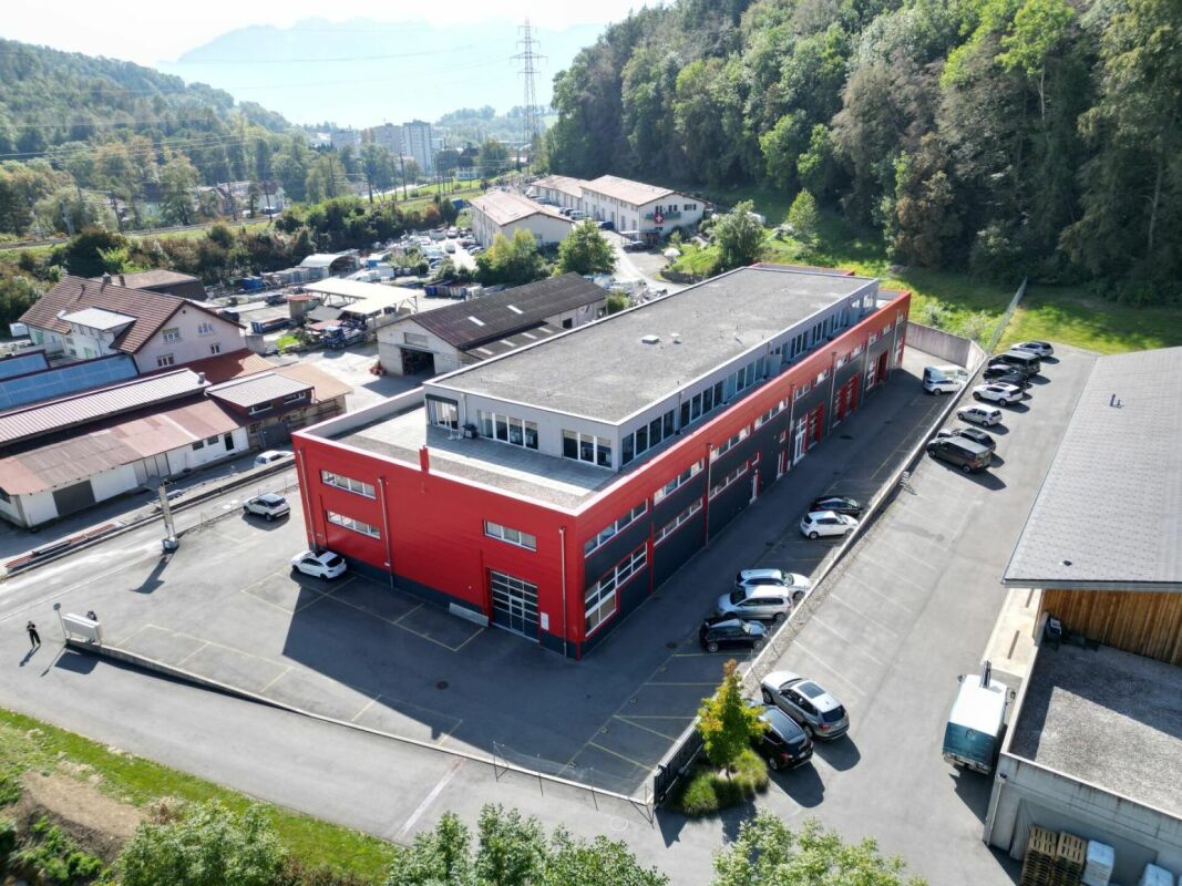 65m² office