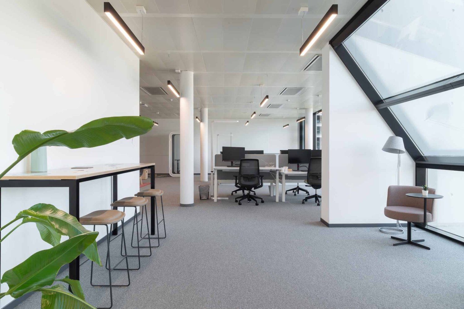 257m² office