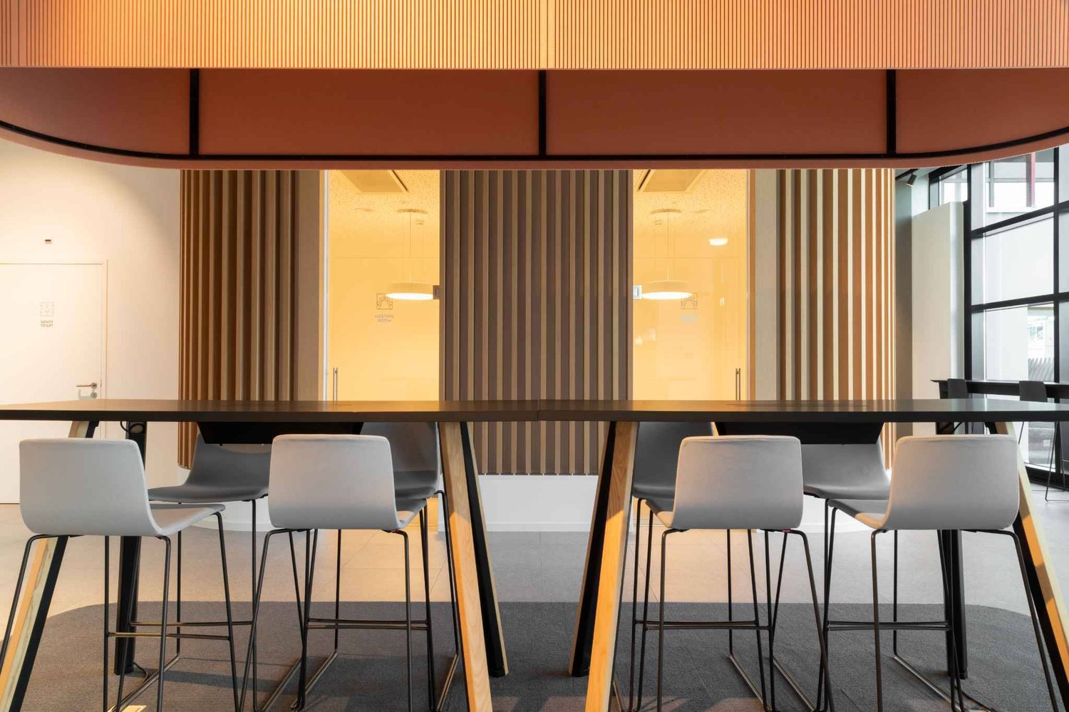 257m² office