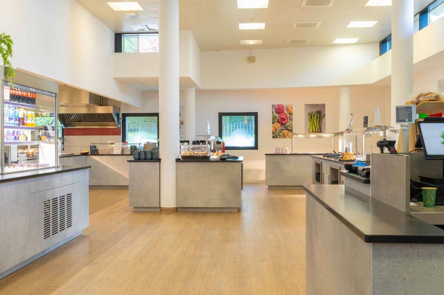 257m² office