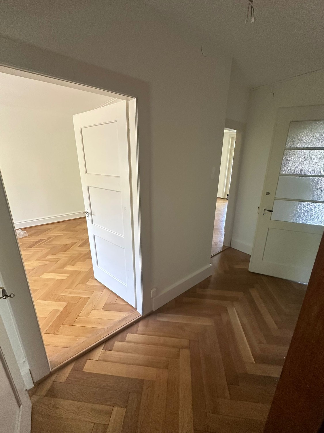 5 rooms apartment