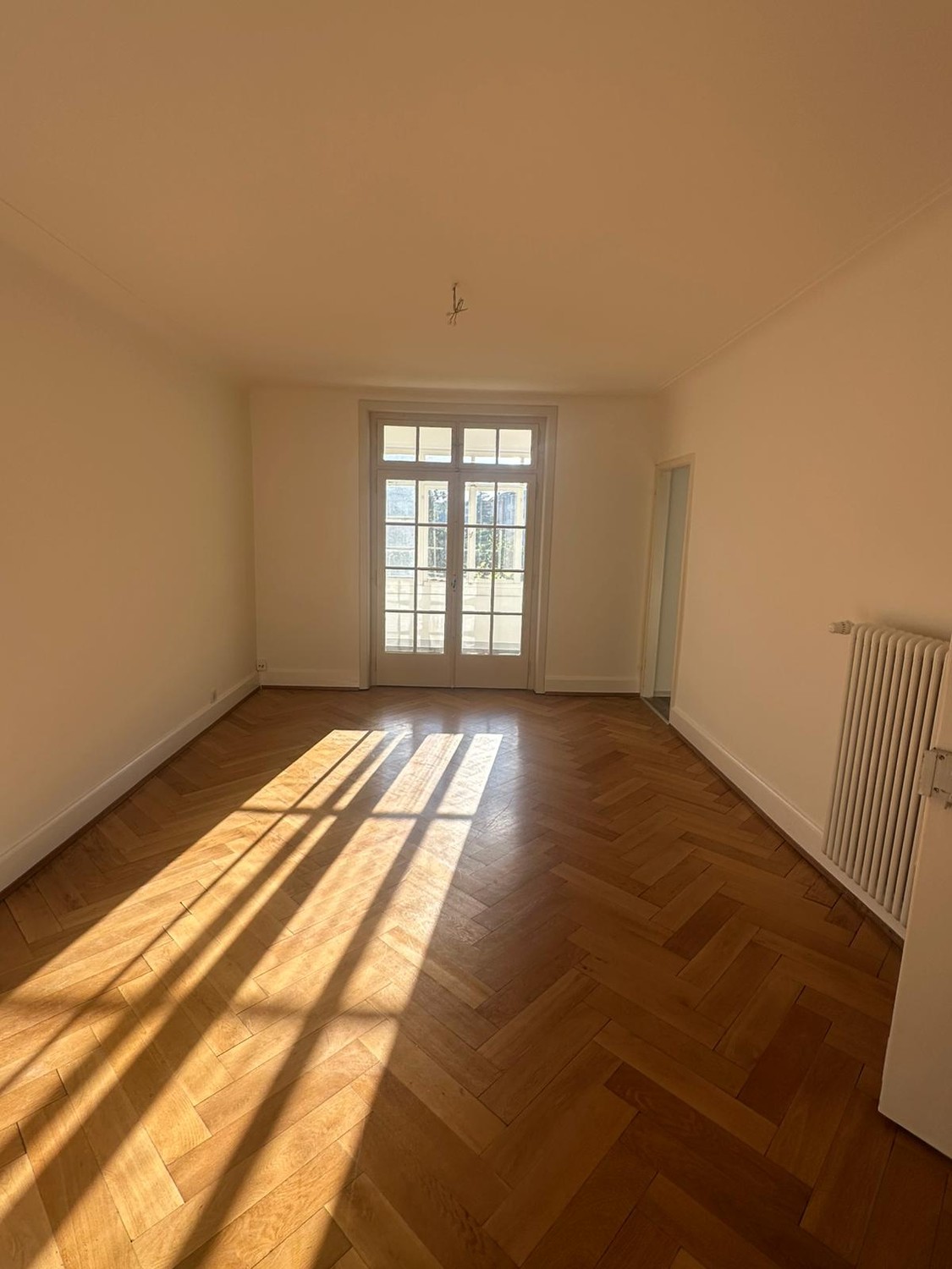 5 rooms apartment