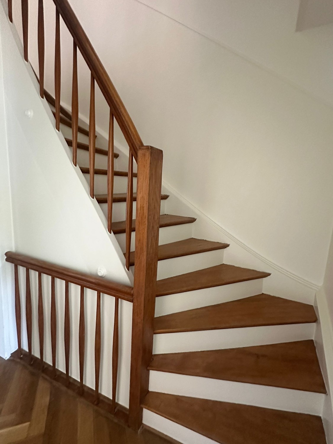 5 rooms apartment