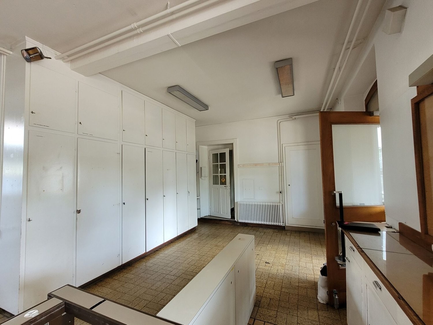 110m² office