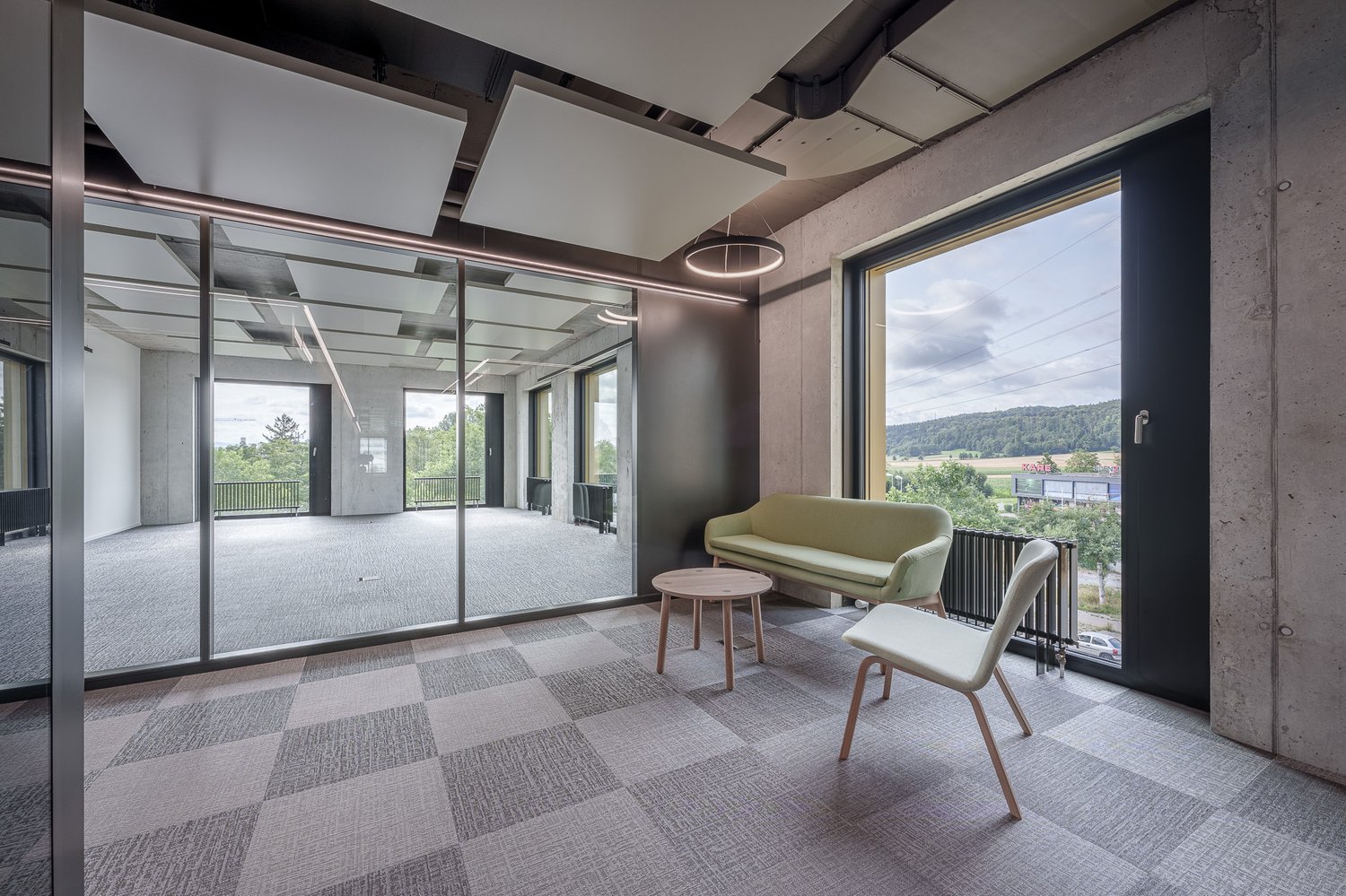 97m² office