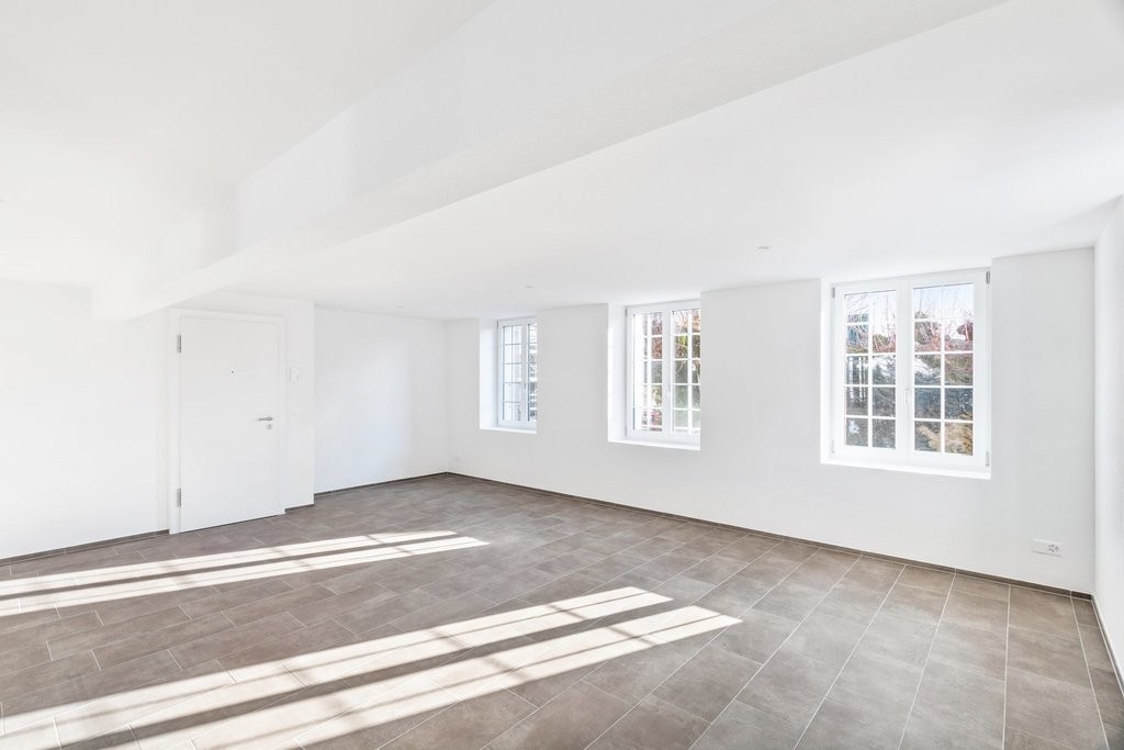 73m² commercial