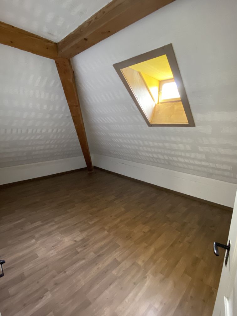 5 rooms apartment