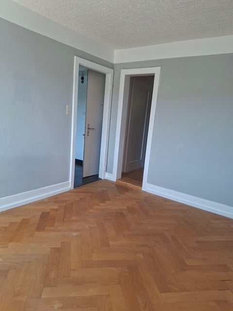 5 rooms apartment