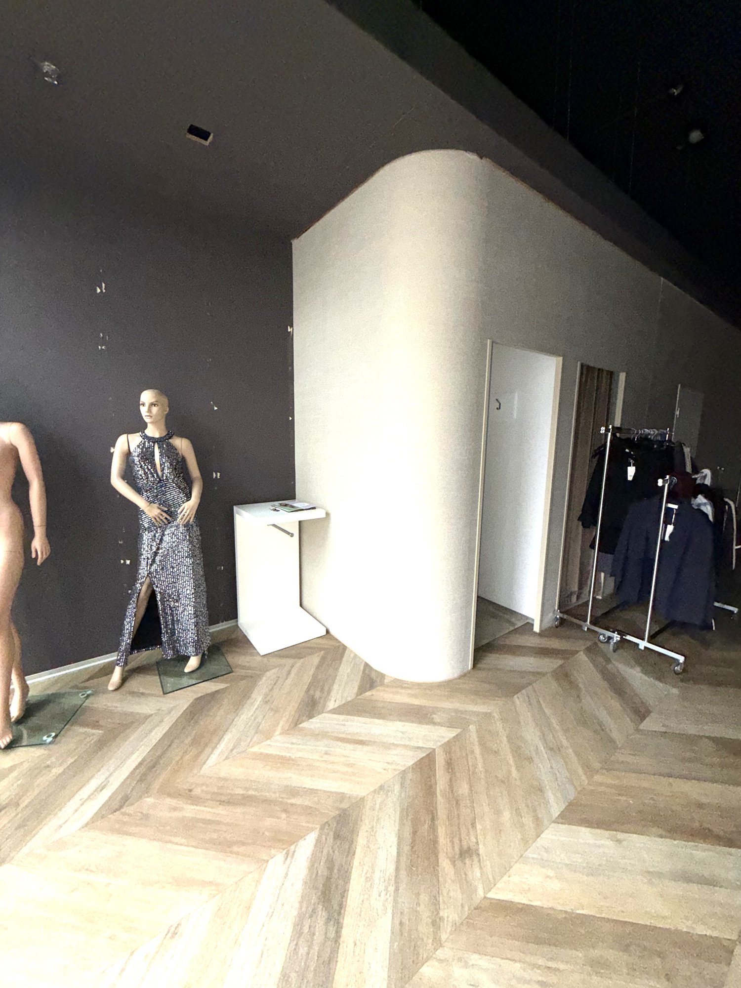 negozio di 85m²