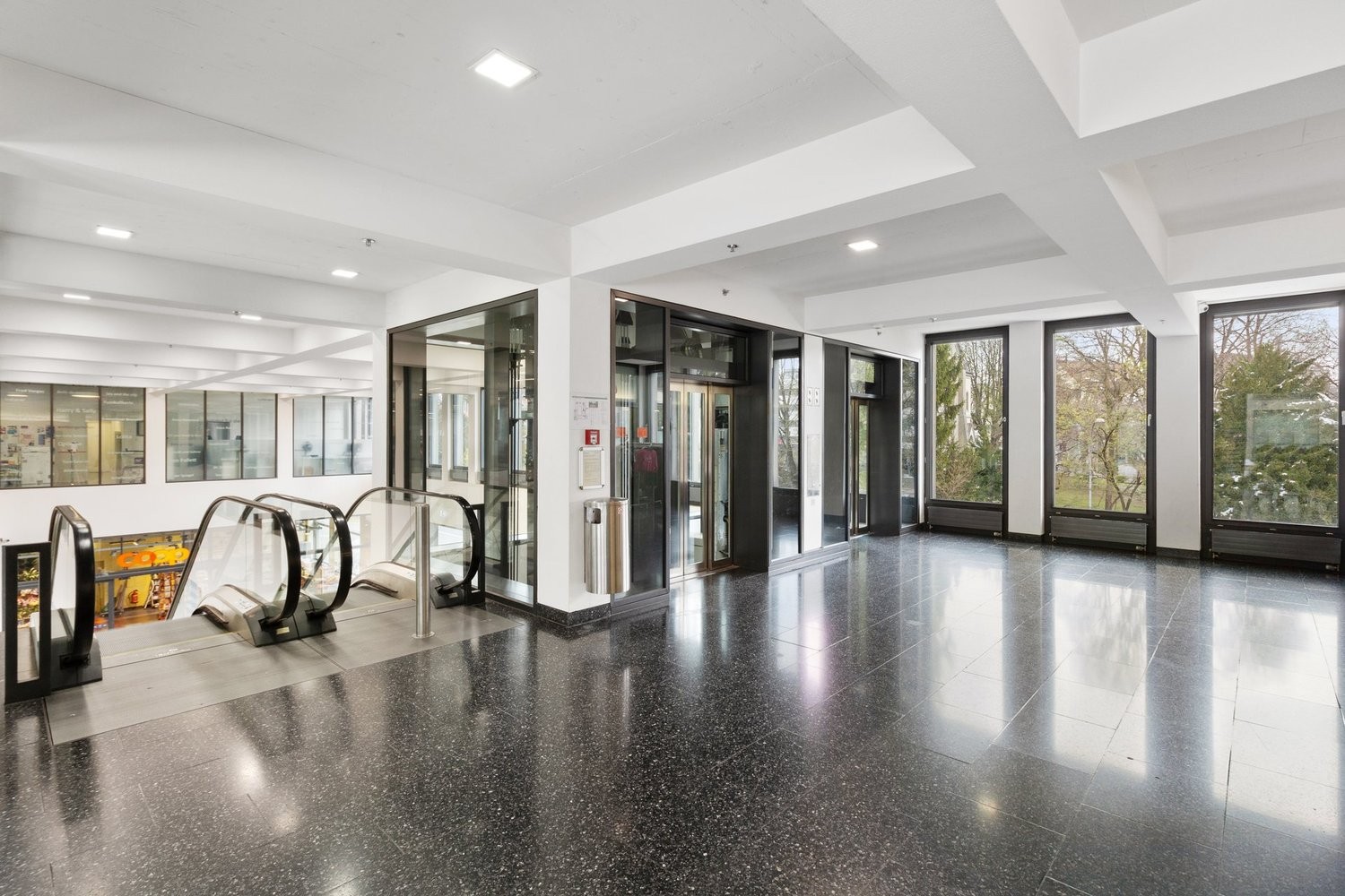 102m² parrucchiere