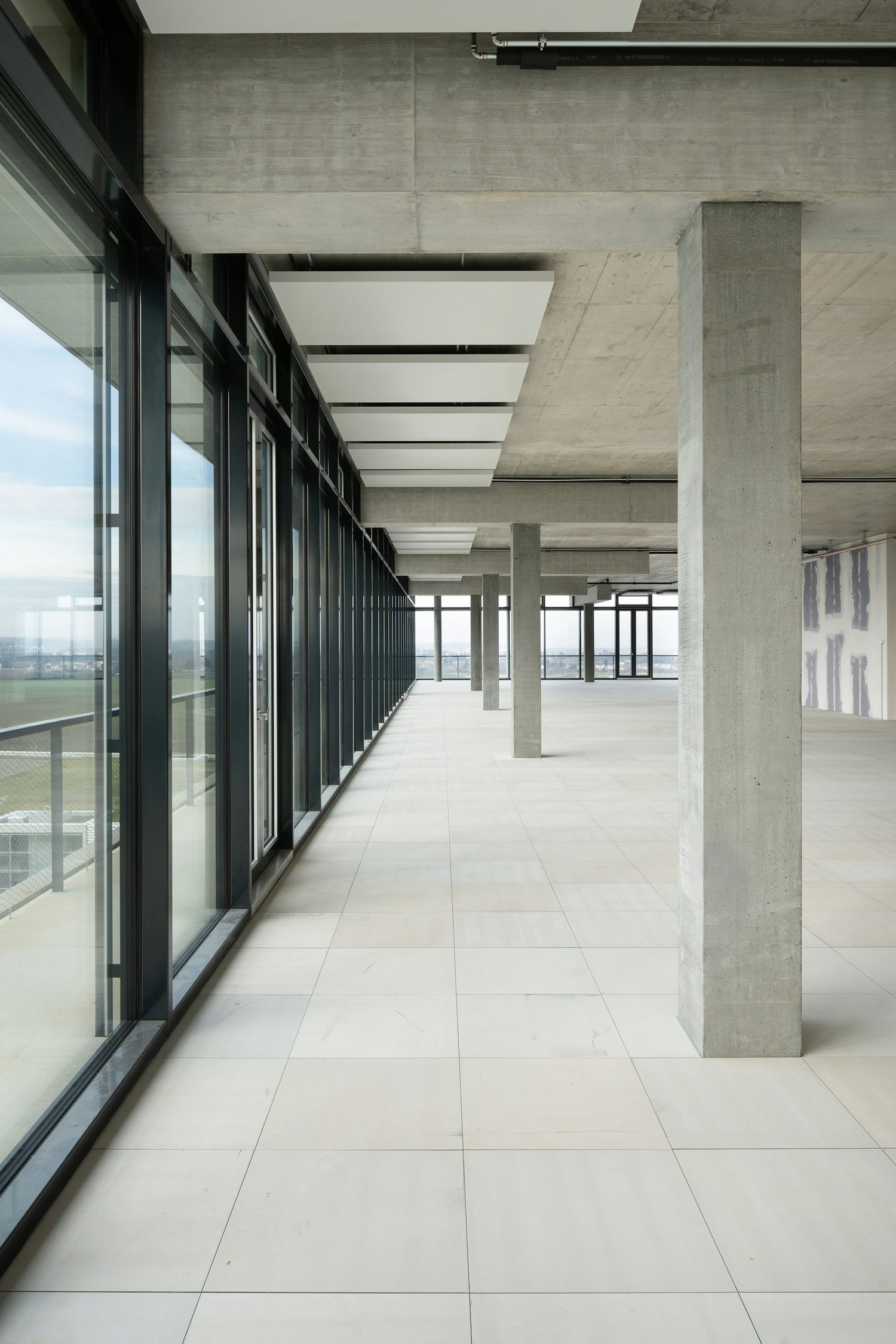 245m² office