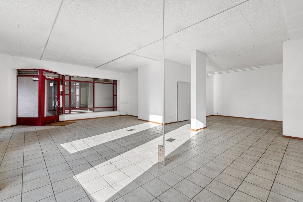 89m² commercial