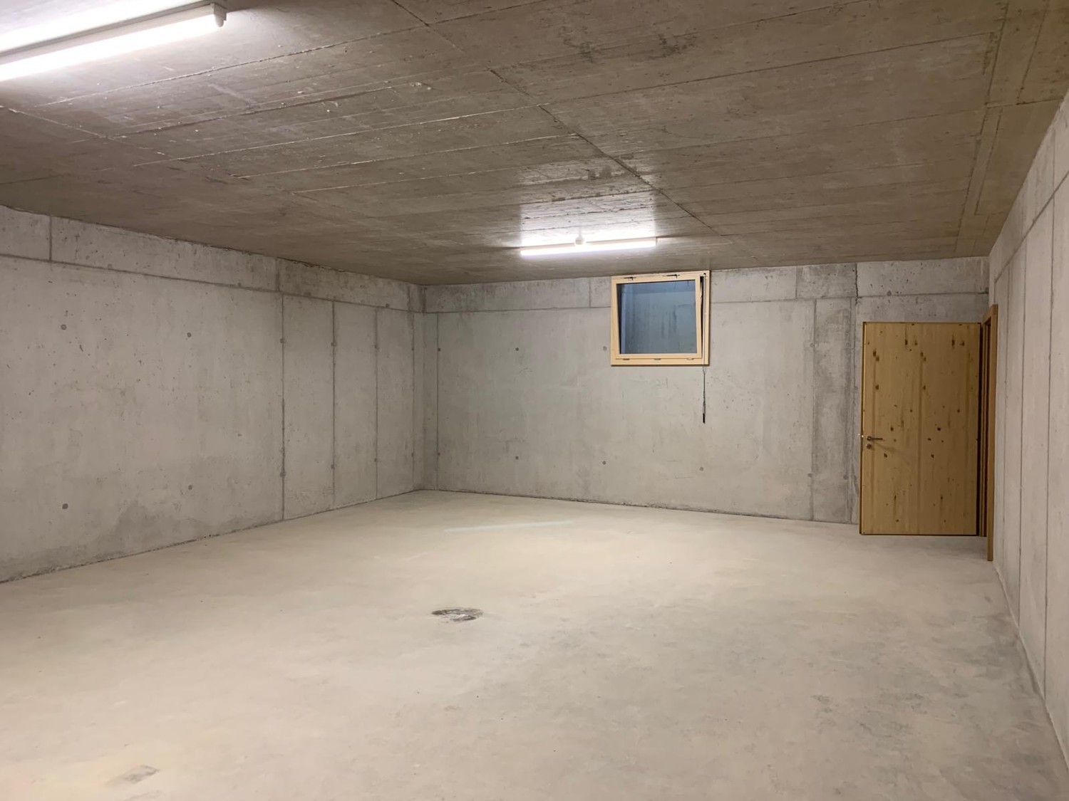 77m² commerciale