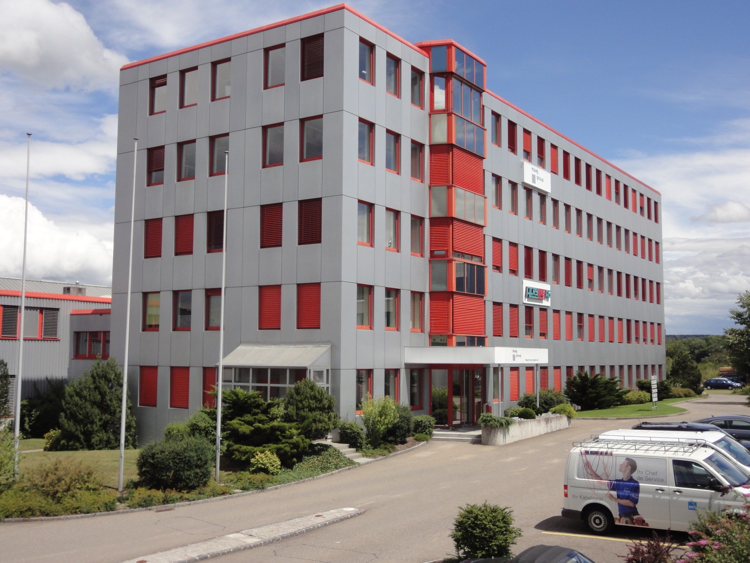 120m² office