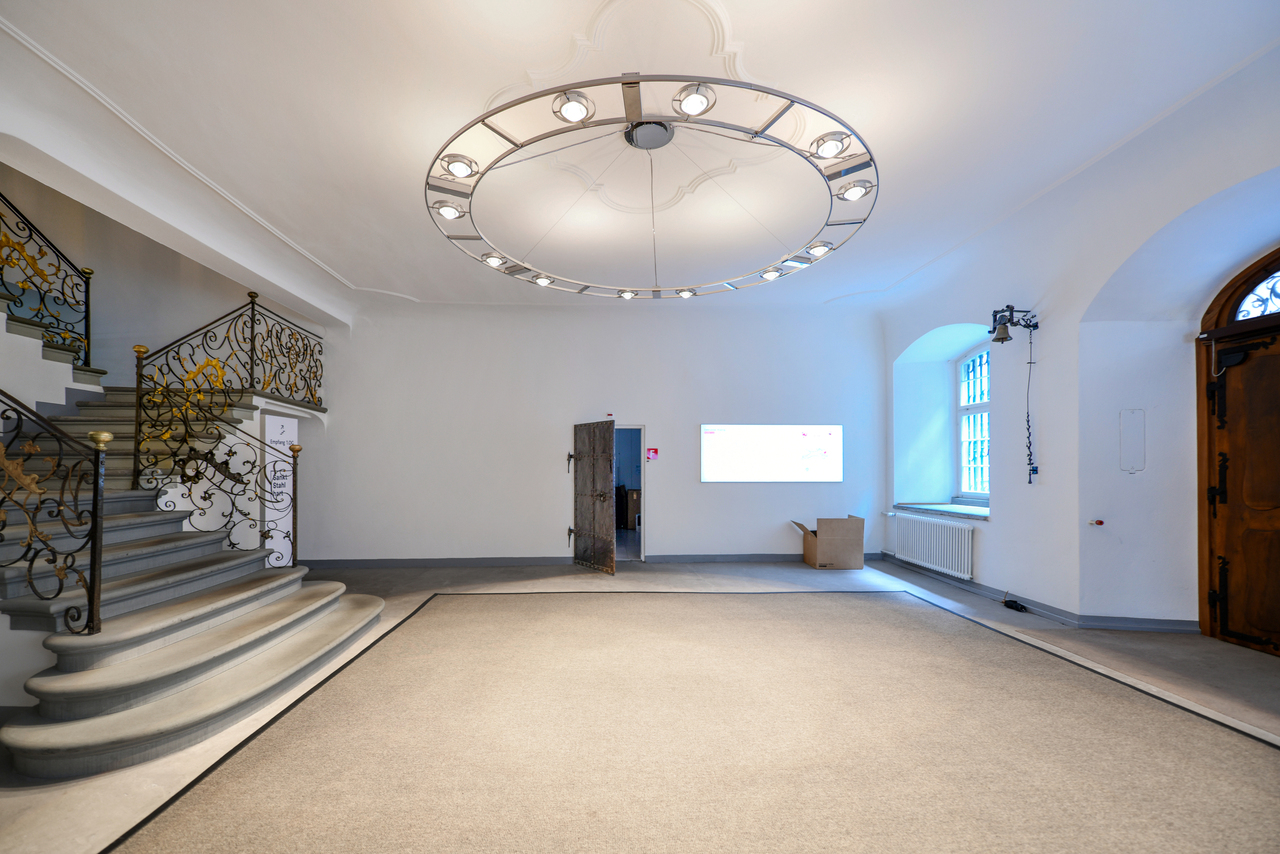 1299m² commercial