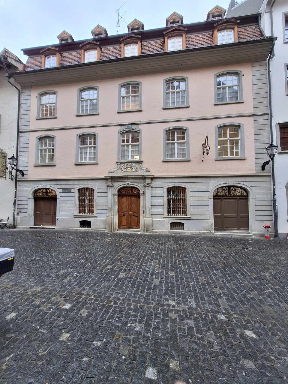 1299m² commercial