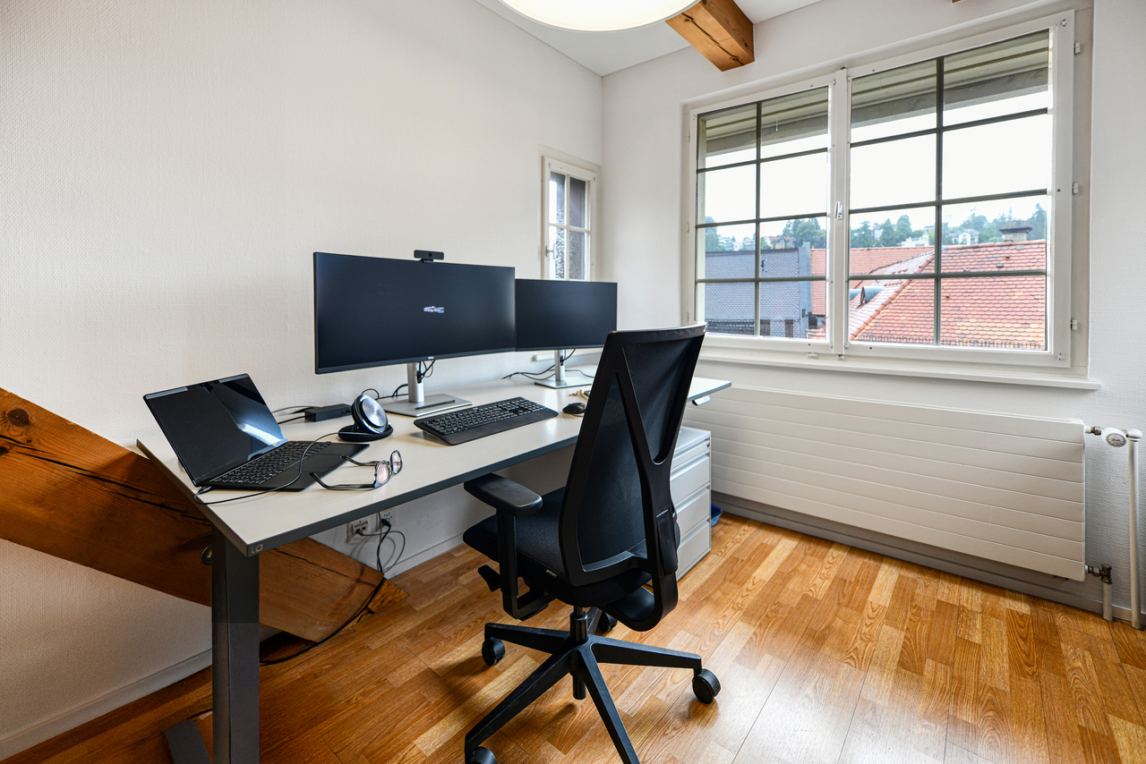 1299m² commercial