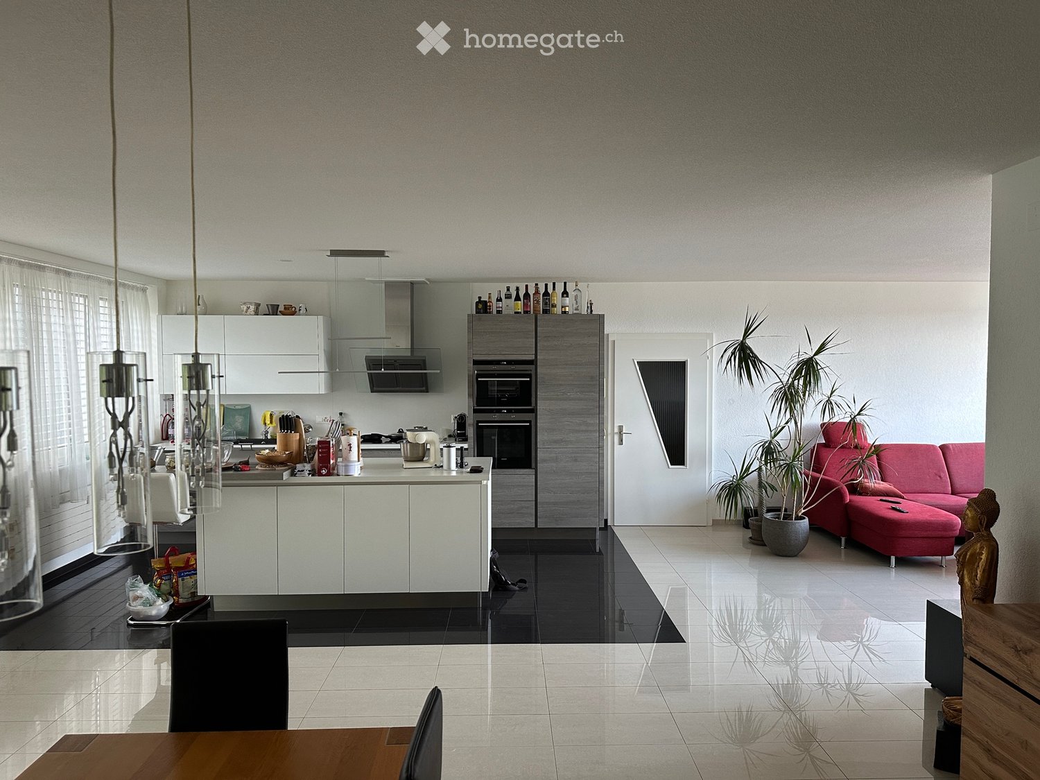 6 rooms apartment