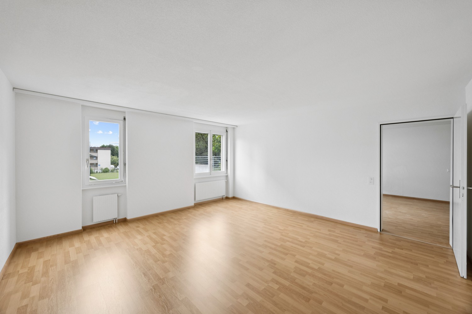 5 rooms apartment