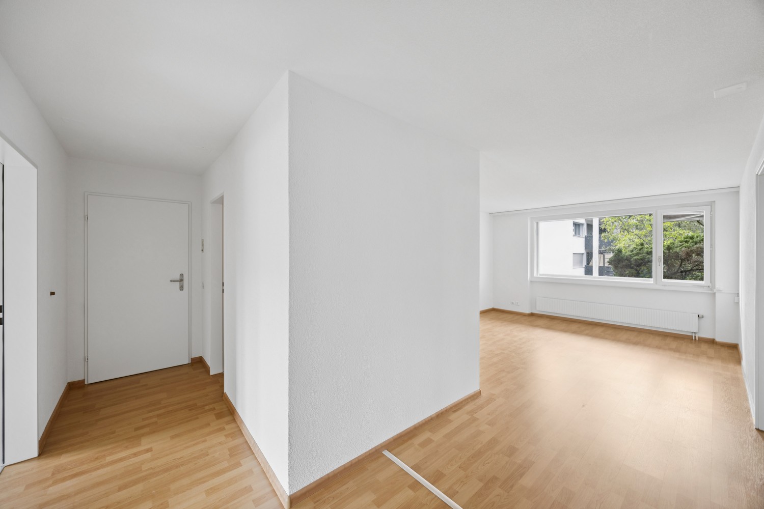 5 rooms apartment