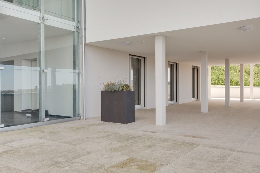 40m² commercial