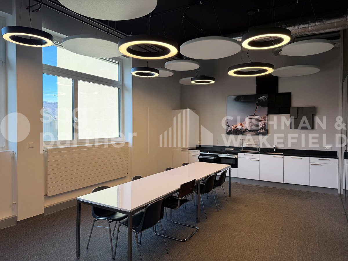 1280m² commercial